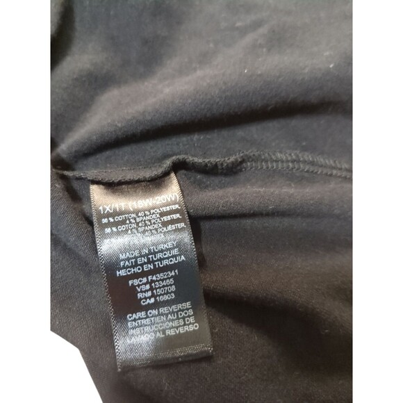 Avon Black Graphic Tee Mascara, Concealer & Lipstick Selfie Size 1X 18/20 - Picture 8 of 9